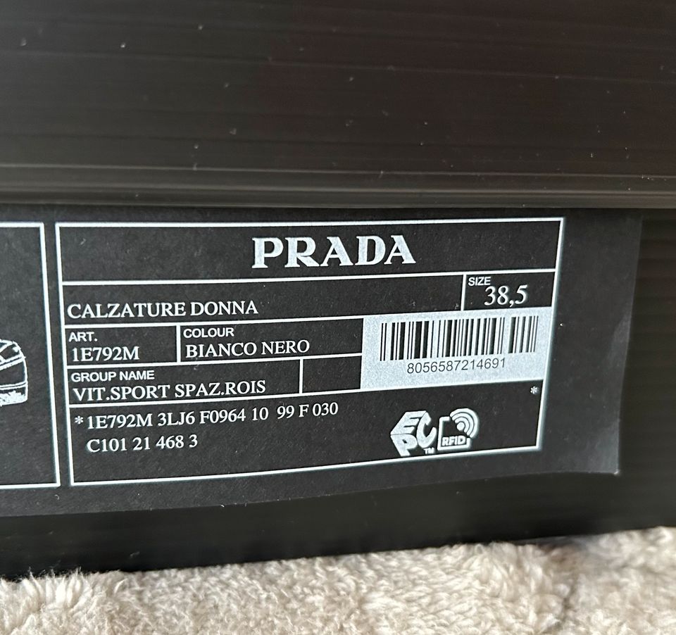 Orig. PRADA ❤️ Sneaker Kalbsleder Gr.38,5 TOP Zustand in Radolfzell am Bodensee