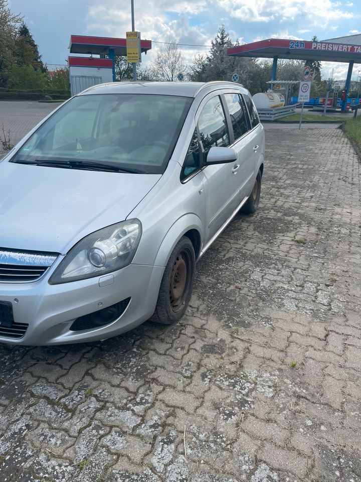 Opel Zafira 2009 in Schwerin