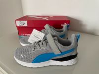 Puma Kinderschuhe Sneaker grau/blau Größe 35 Neu! Nordrhein-Westfalen - Olpe Vorschau