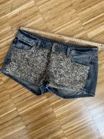 Pailletten Jeans Shorts Hotpants Benetton / Festival Boho Style Hessen - Lampertheim Vorschau