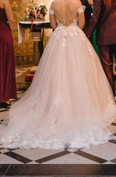 Brautkleid blush Essense of Australia Größe 36 mit Reifrock in Mechernich