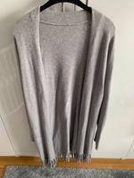 Schöner italienischer Cardigan-Strickmantel grau mit Fransen, L Bayern - Alzenau Vorschau