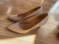High heels Buffalo nudefarben glänzend Gr. 38 Köln - Mülheim Vorschau