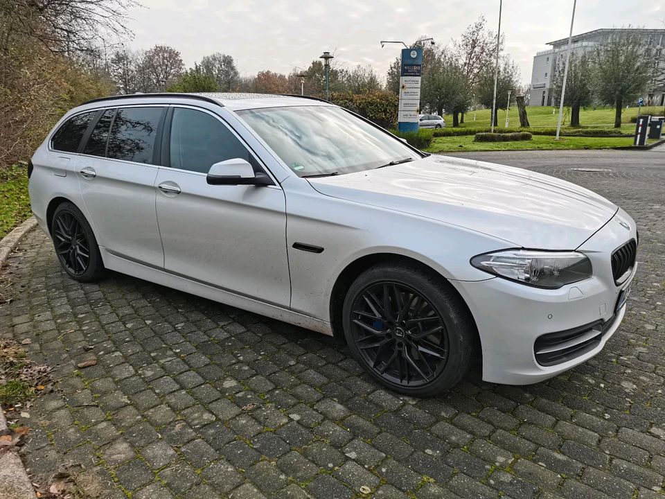 BMW 525d XDrive M1 Touring  Vollausstattung ! in Wesel