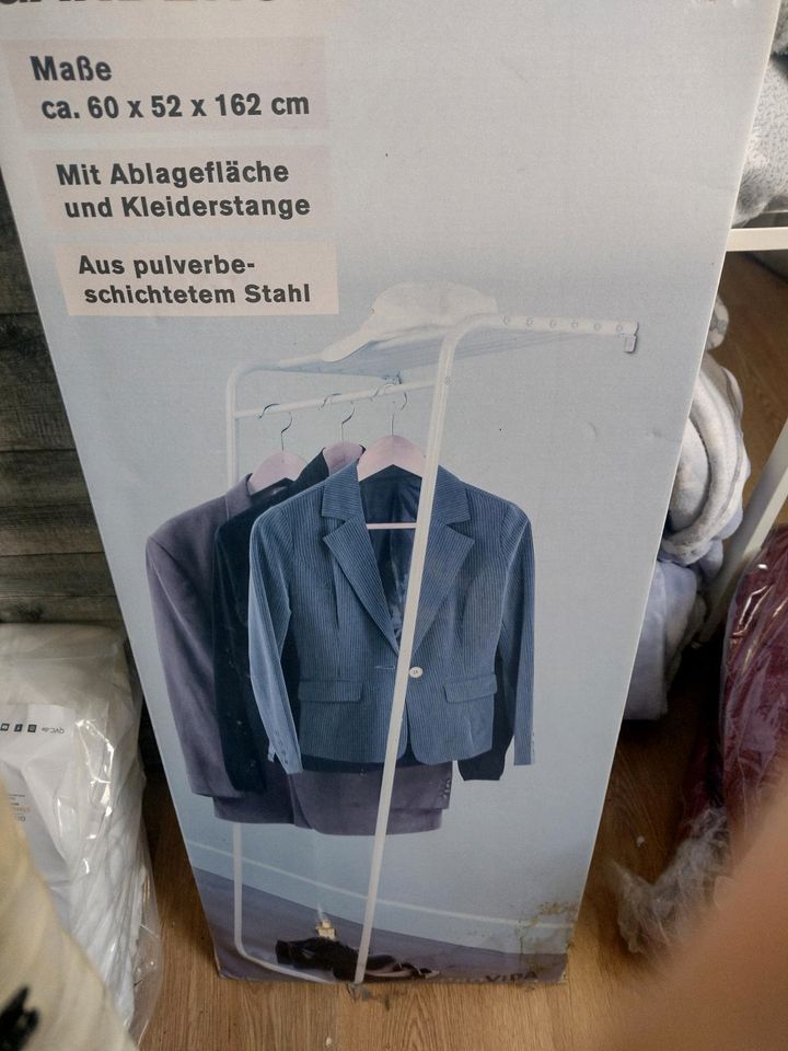 Kleiderständer weiss Metall neu in Willich