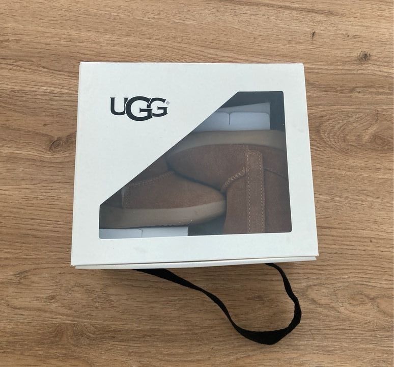 UGG s Babyschuhe XS in Alfdorf