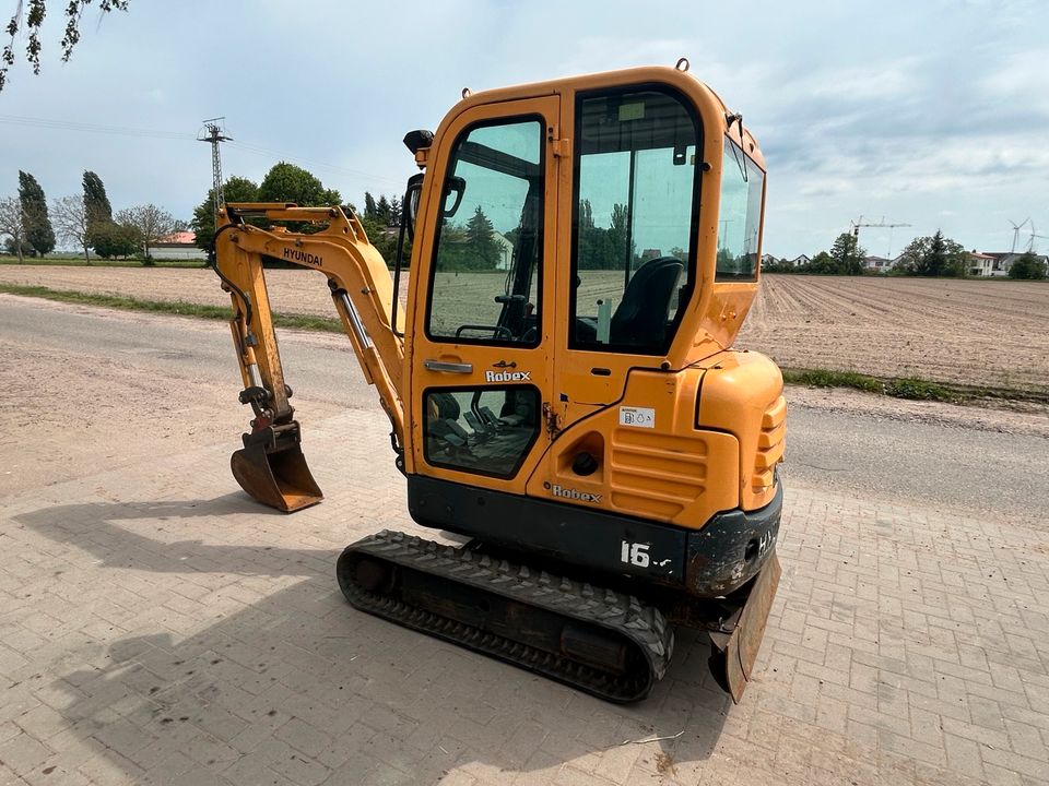 Hyundai Robex 16.9 Minibagger Kettenbagger Bagger in Harthausen