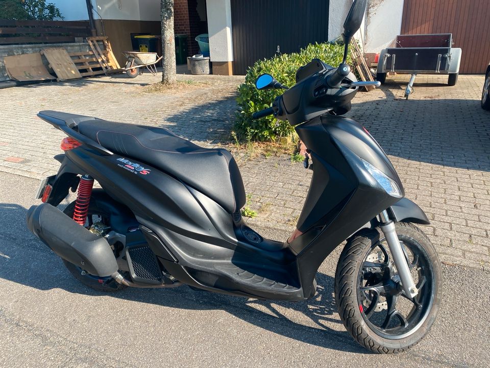 Piaggio MEDLEY 125 SPORT ABS wie neu matt schwarz Frauen in Gaggenau