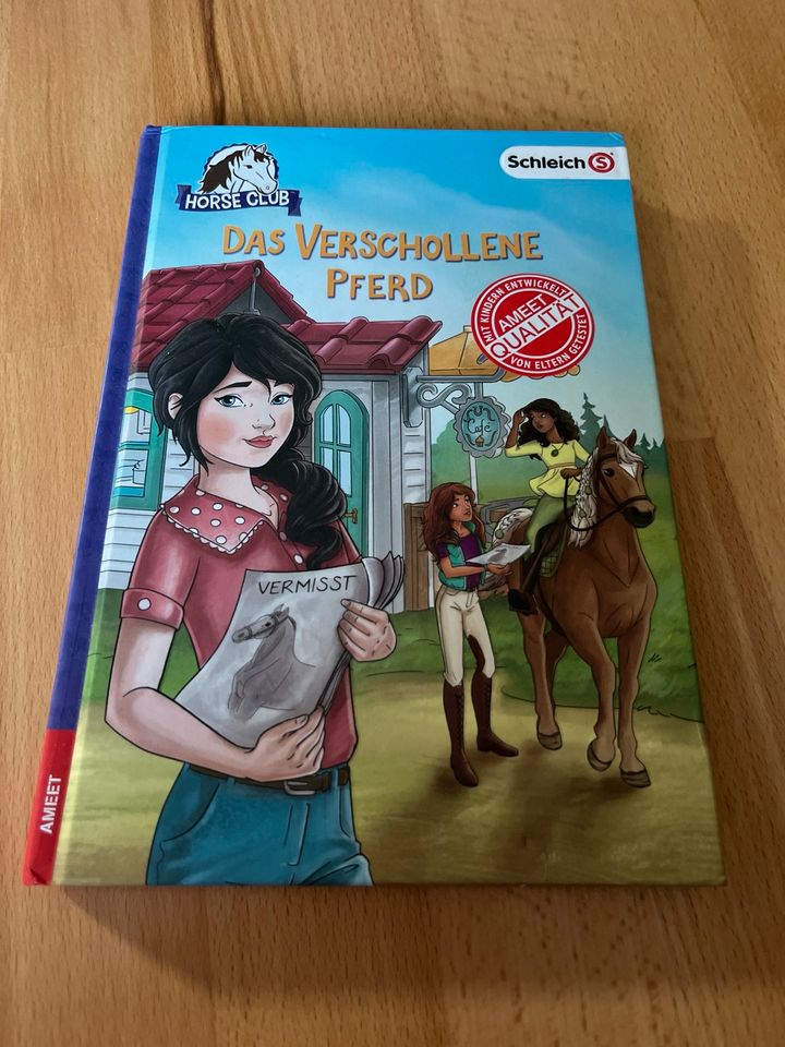 2 Bücher von Schleich Horse Club! in Finnentrop