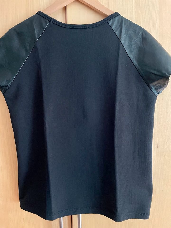 Kurzarm Sweatshirt mit Kunstleder schwarz in Hamburg