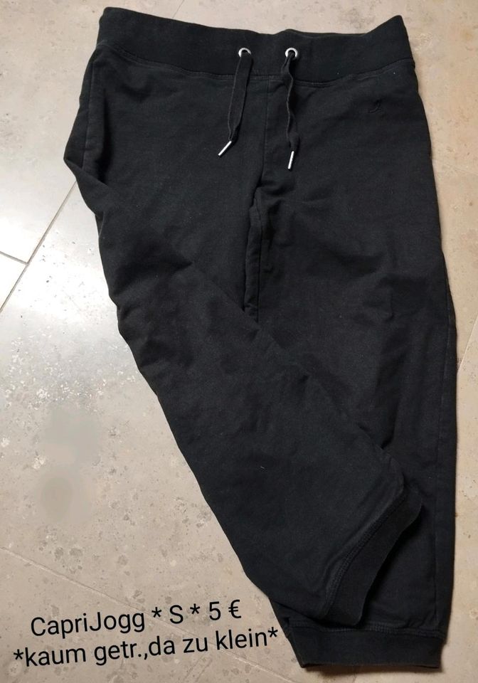 Adidas Jogging * Joggpant Capri S in Kürnach