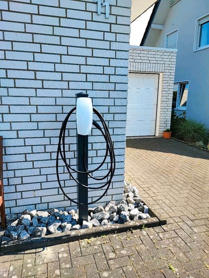 E-Ladesäule universal- Tesla Wallbox, go-e Charger Gemini flex in Schloß Holte-Stukenbrock