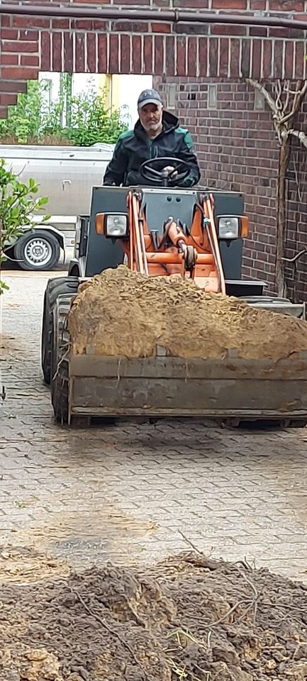 Erdarbeiten Baggerarbeiten Ausschachtung Pflaster Gartenarbeiten in Gelsenkirchen