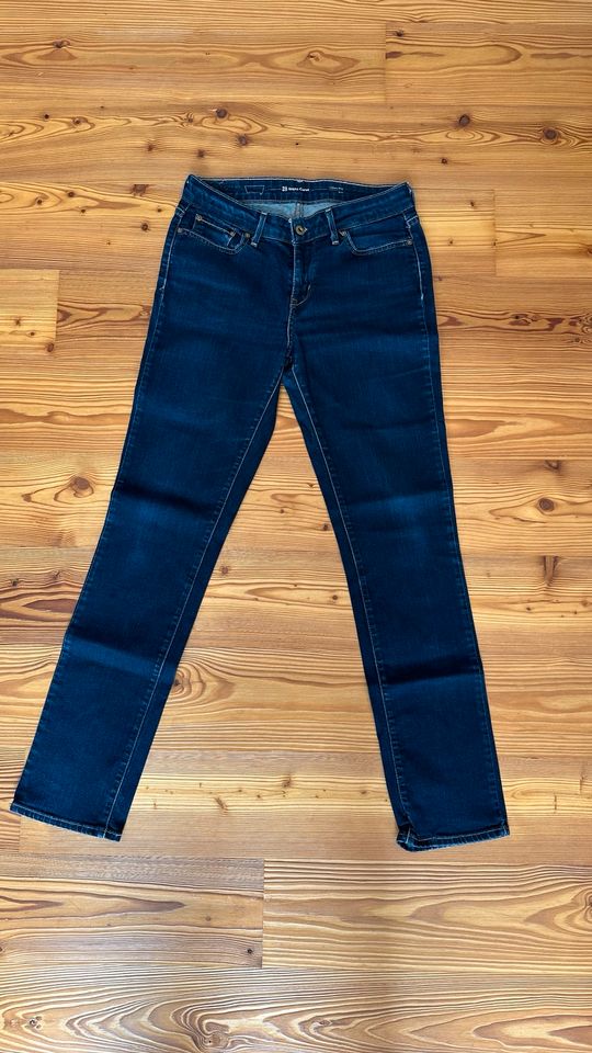 Levi’s Damen Jeans Slight Curve 28/32 in Reinheim