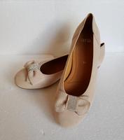ara Ballerina Slipper 38,5 (5,5) neu beige nude Strass Schleife Niedersachsen - Rastede Vorschau