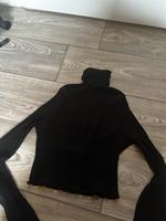 Rollkragen crop top mit Trompetenärmeln Hessen - Allendorf Vorschau