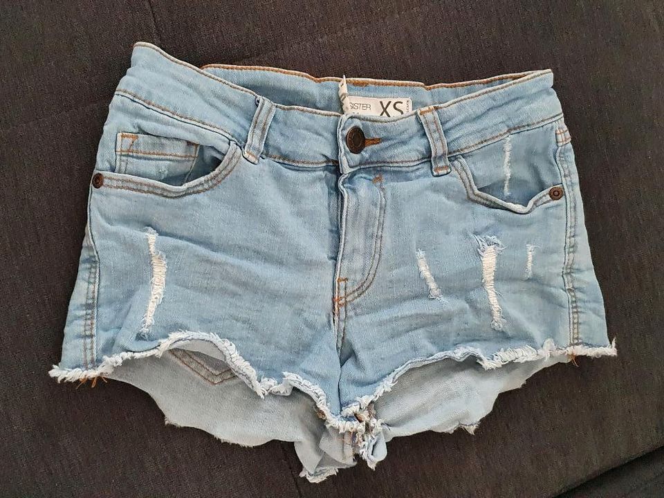 Stretch-Shorts von FB Sister, Gr. XS in Schorndorf