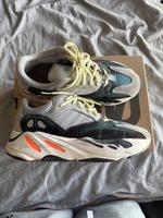 Adidas Yeezy 700 Waverunner 42 Saarbrücken - St Johann Vorschau