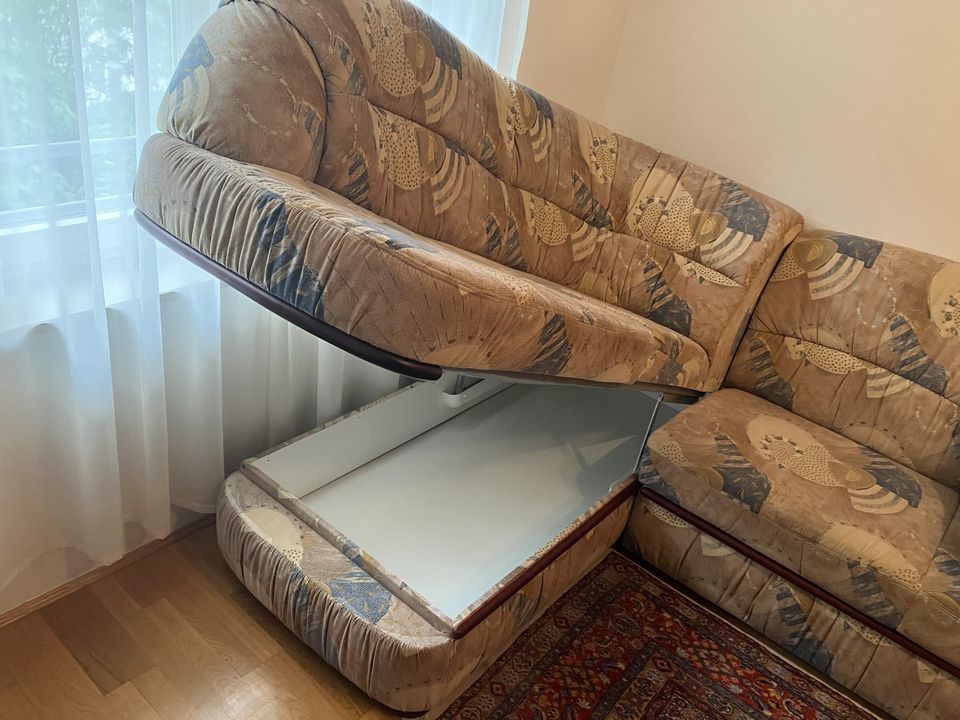 Sofa mit Schlaffunktion in München