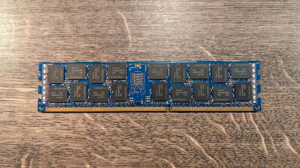 16GB (1x16GB) SK Hynix DDR3-PC3 1600MHz Registered ECC Server RAM in Berlin