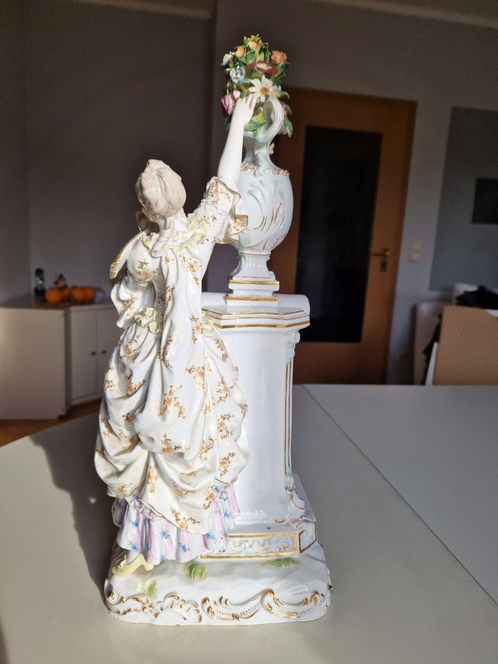 Meissner Porzellan - Dame mit Amor und Vase - TOP! Originalware! in Dresden