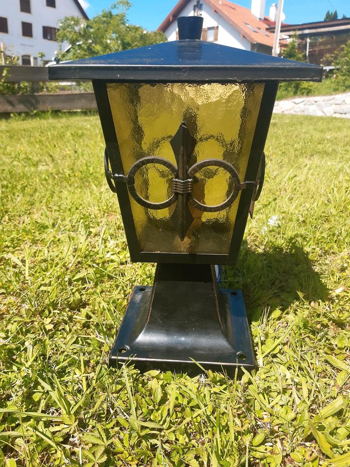 Lampe Leuchte Glas Metall rustikal Sockelleuchte Standleuchte in Vilgertshofen
