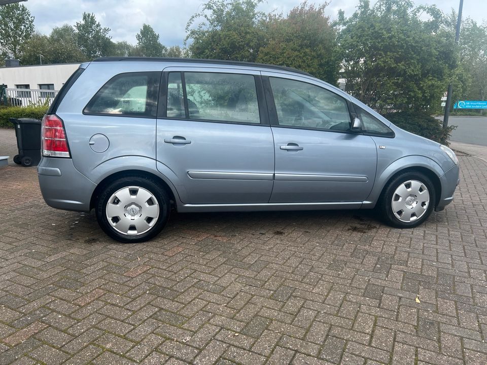 Opel zafira 1,6 Benzin  7 sitzer in Bremen