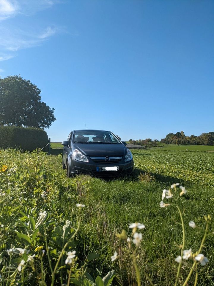 Opel Opel Corsa D mit TüV, Klimaanlage, 5 Türer in Burgstetten