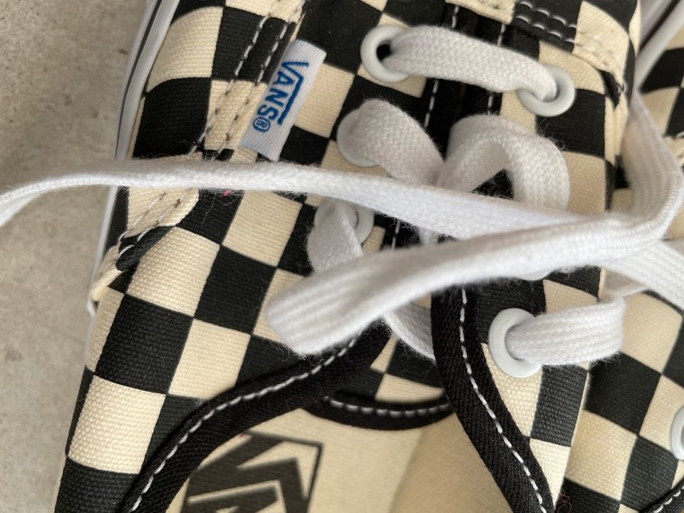 Vans 34 checkerboard old skool Kid neu 34(35) Skateboard Sneaker in Stuttgart