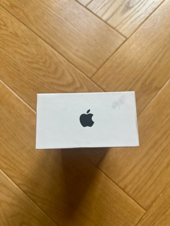 Apple Verpackung iPhone 11 - 128GB in Berlin