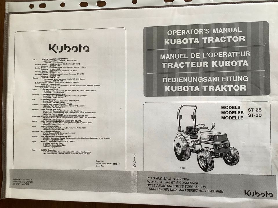 Kubota ST30 Traktor Kommunal Winterdienst Schneeschild 2m in Bautzen