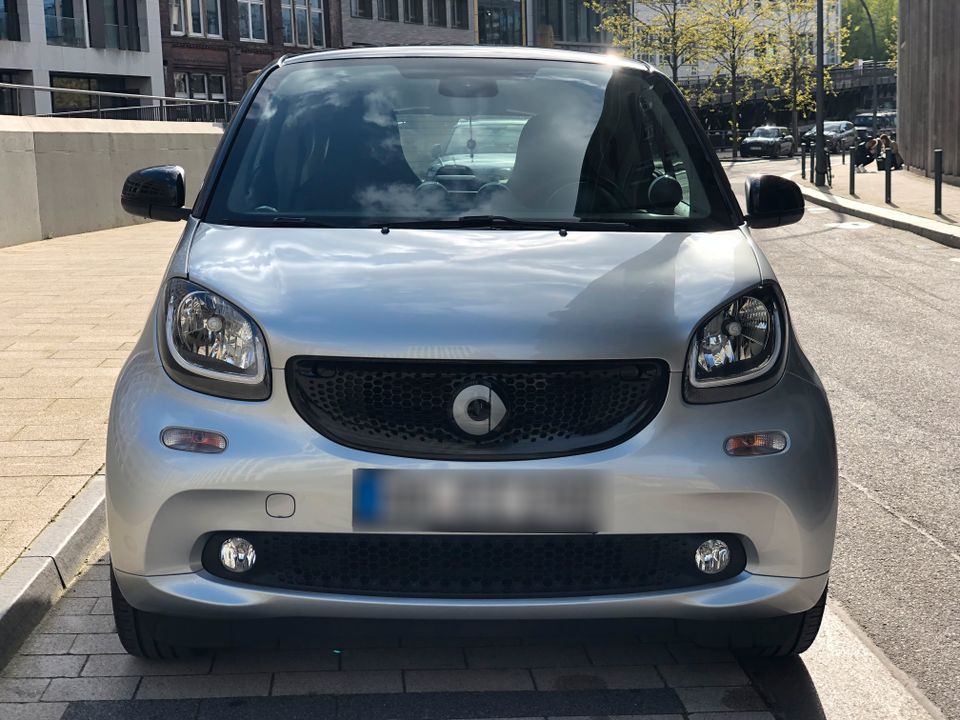 Smart 453 Fortwo Prime Edition Vollausstattung  21500 km 2015/07. in Hamburg