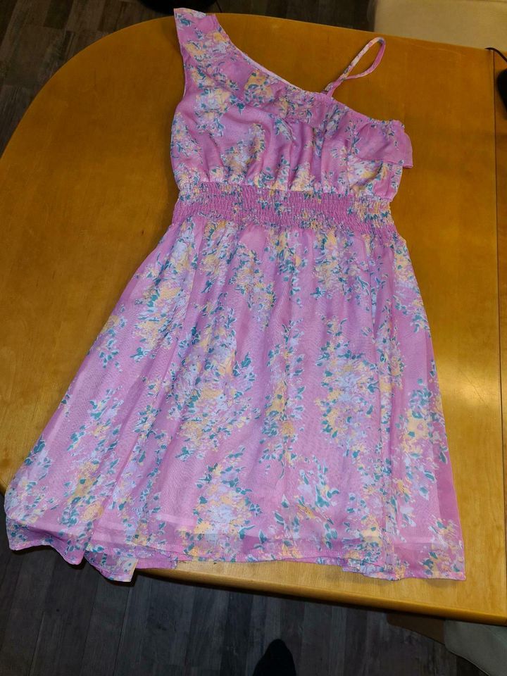 Kleid c&a Trägerkleid Sommerkleid Mädchen Gr. 170 in Castrop-Rauxel