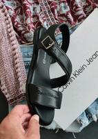 CALVIN KLEIN JEANS Sandalen schwarz flach 35 NEU OVP NP85€ Bayern - Mühldorf a.Inn Vorschau