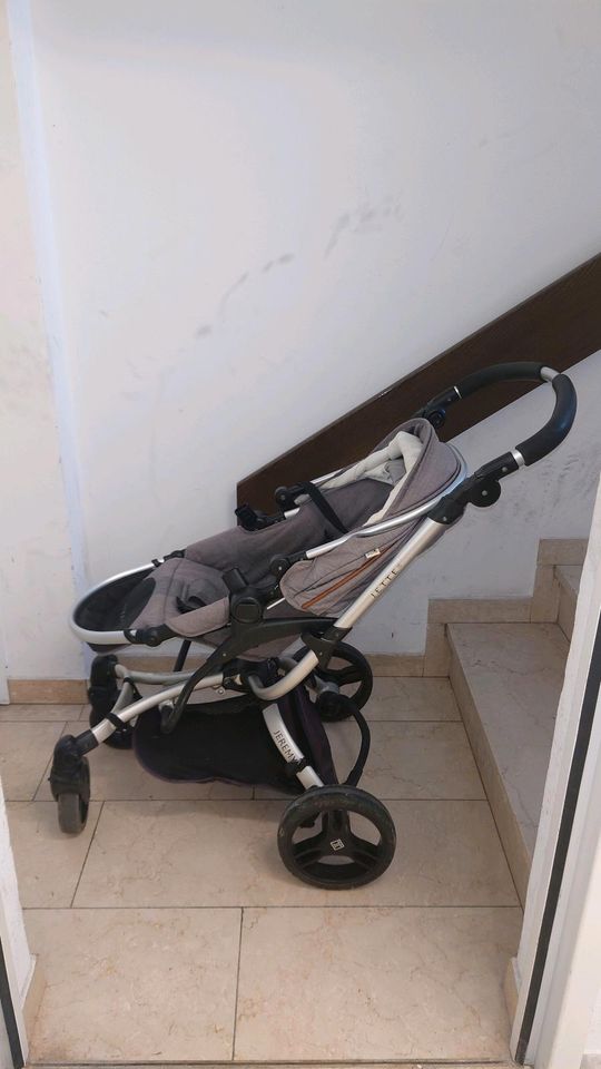 Kinderwagen in Köln