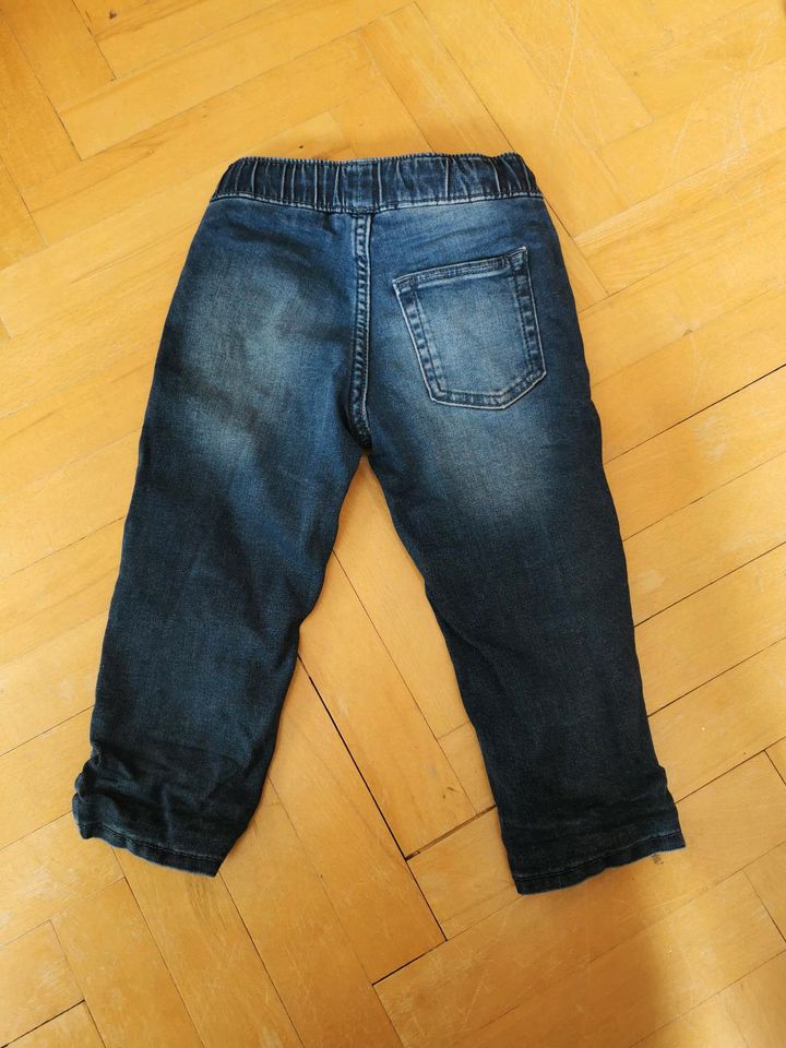 Jeans h&m 92 blau top Zustand mit innenstoff Übergangshose in Braunschweig