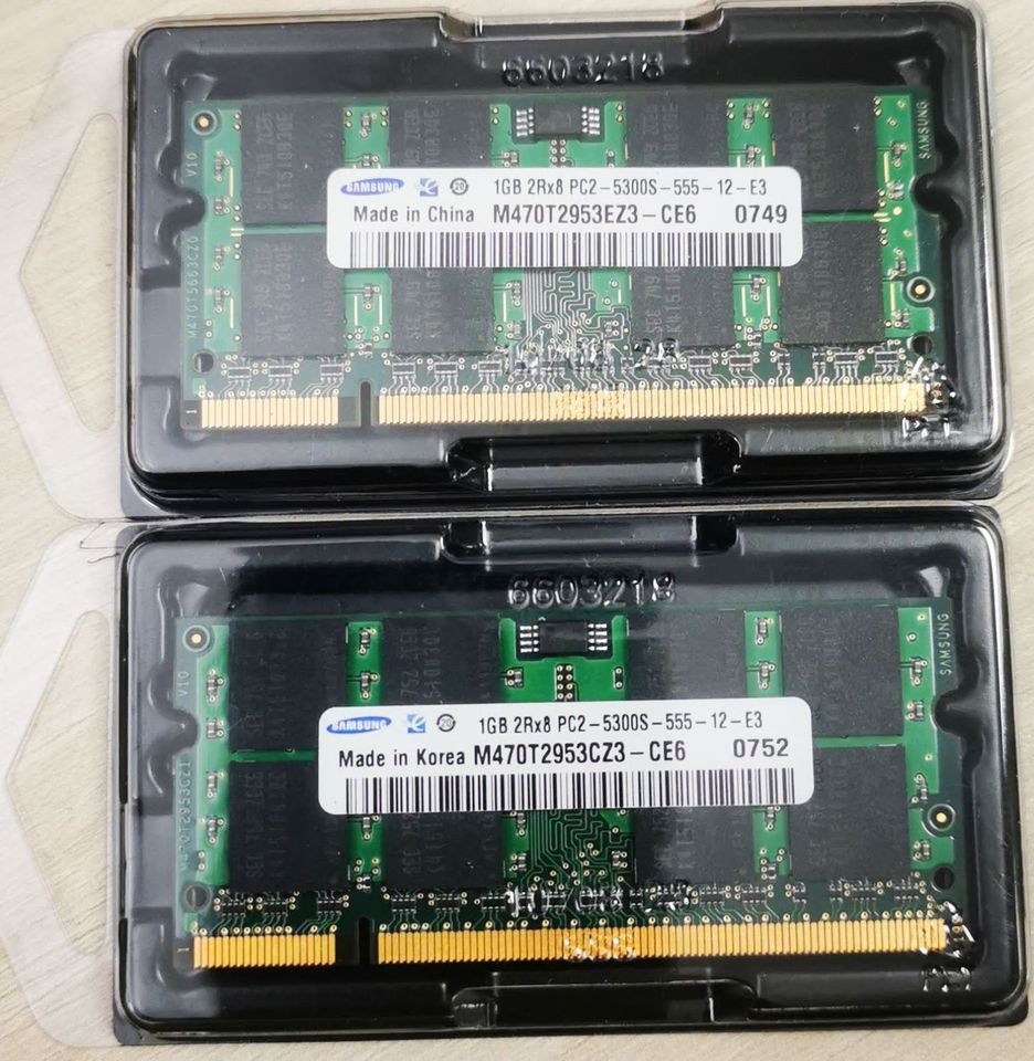 Samsung 2GB RAM PC2-5300 DDR2 555Mhz SODIMM Laptop 2x1GB in Berlin