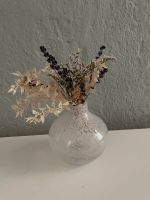 Helle weiße Vase mit Trockenblumen Hannover - Mitte Vorschau