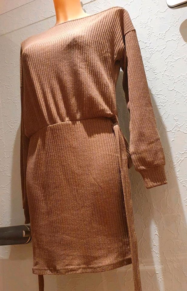 Strickkleid, Kleid, rot Gr. 36 in Beilngries