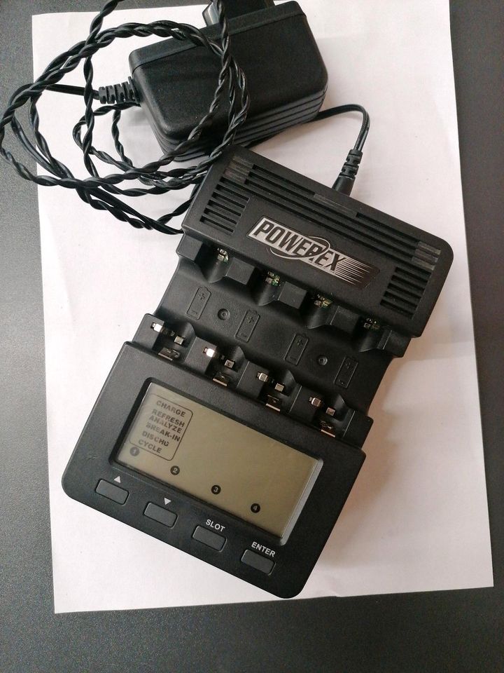 MAHA Powerex MH-C9000 Charger Analyzer in Hüttenberg