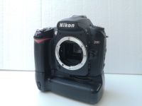 Spiegelreflexkamera Nikon D90 + Batteriegriff, wenig Auslösungen Wuppertal - Oberbarmen Vorschau