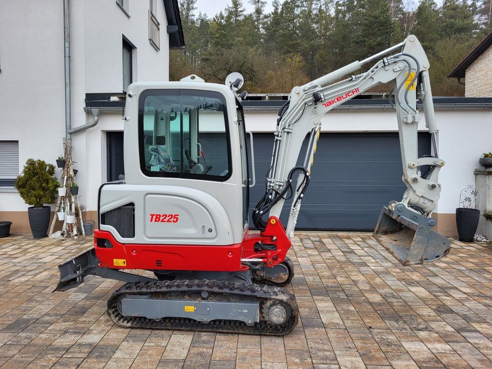 Minibagger -  Bagger 2,5t mieten - Baumaschinen zu vermieten in Schmidmühlen