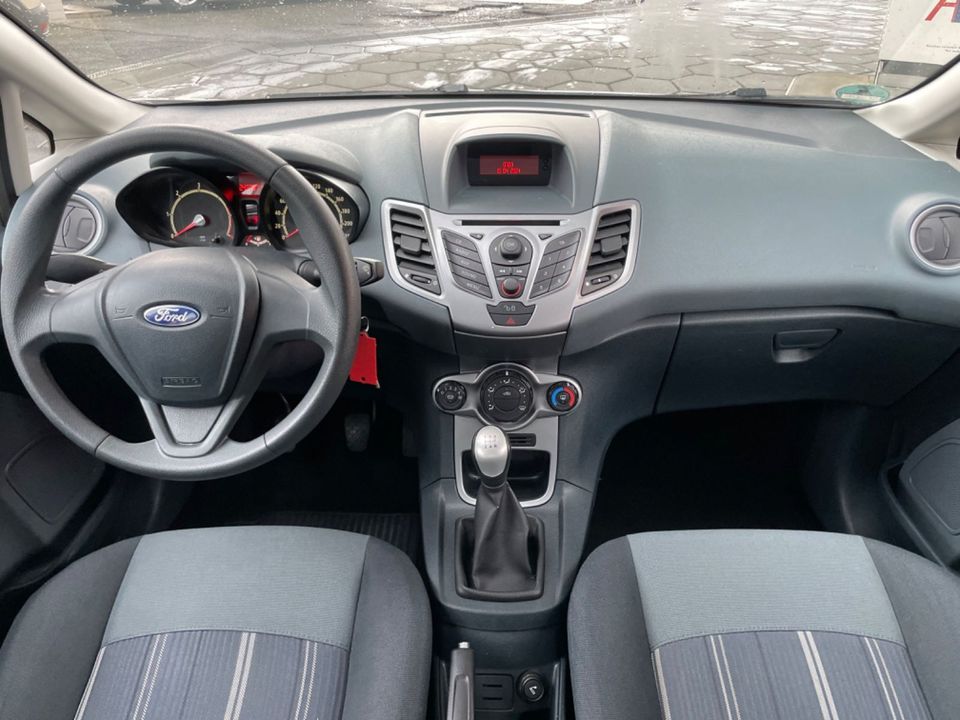 Ford Fiesta Trend 1.6 tdci*5TÜRIG*TÜV 05/2025* in Moos