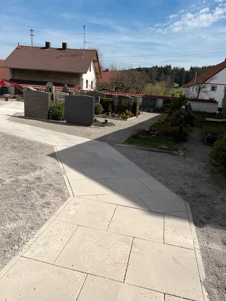 Gartenbau Plattenleger Baggerarbeiten Außenanlagen u.v.m in Ronsberg