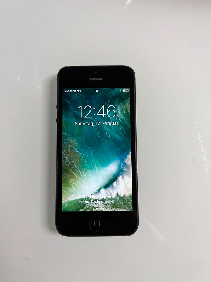 iPhone 5, 16 GB, schwarz in Fürfeld