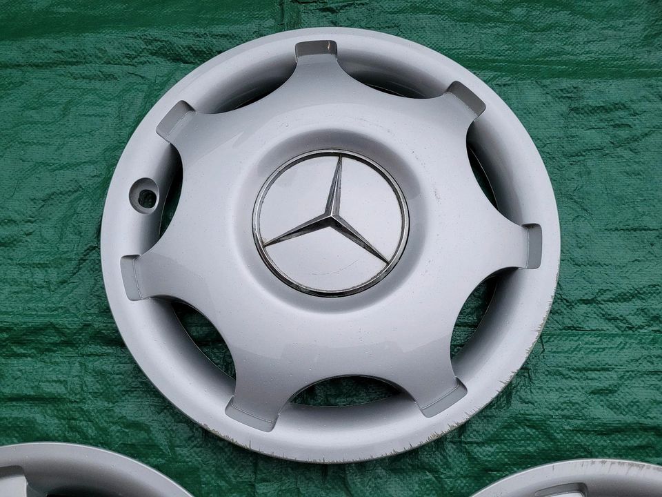 Radkappen Radzierblenden Mercedes-Benz original 15 Zoll in Leipzig