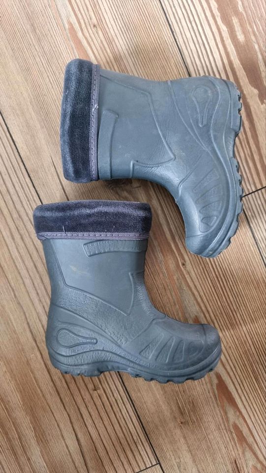 Gummistiefel Grau, Gr 23, mit Innenfuttersocke zum rausnehmen in Kassel