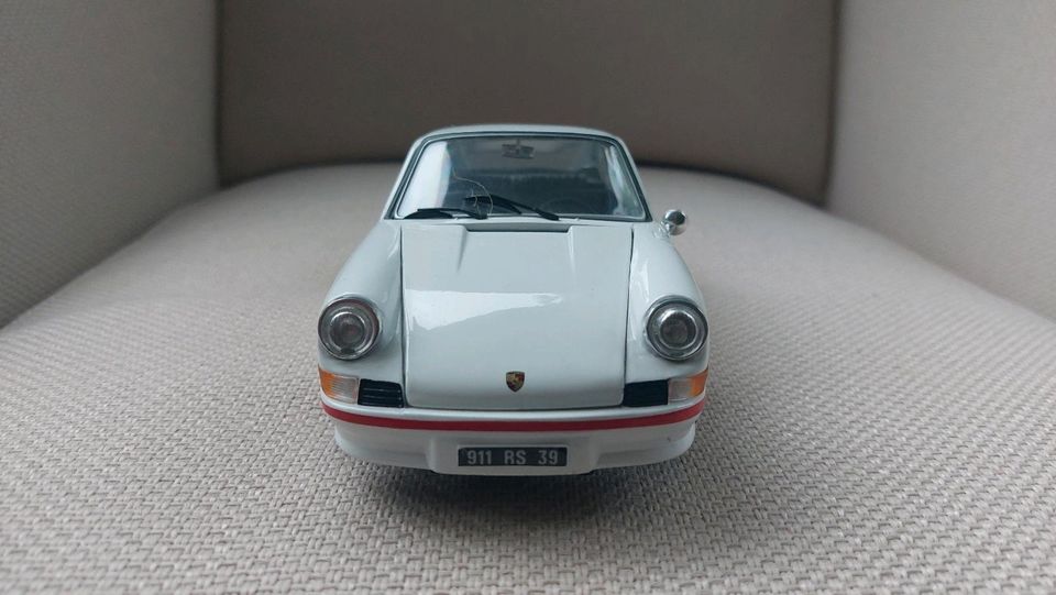 4 Porsche 1:18 Modellauto in Hameln