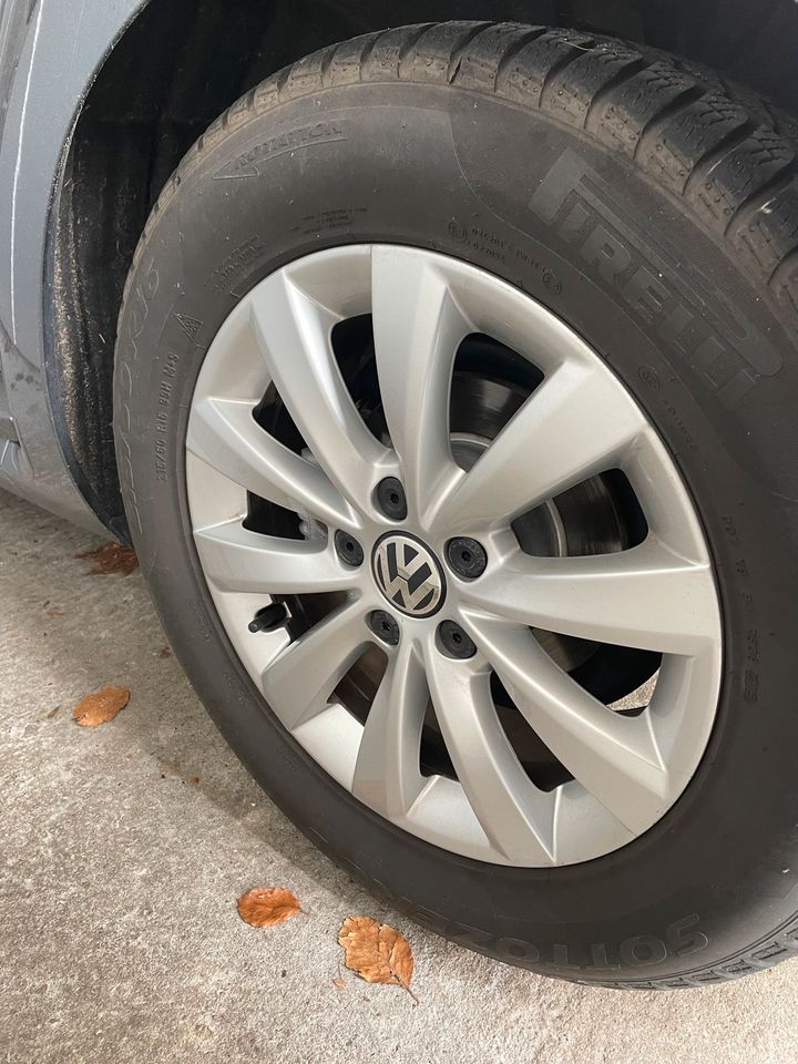 Kompletträder VW 16 Zoll Winterreifen Felgen 5x112 in Köln