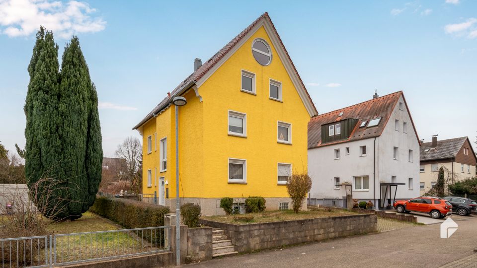 Sanierungsbedürftiges Mehrfamilienhaus mit Potenzial - 3 Wohnungen, Garten und ausgebautem DG in Bad Friedrichshall